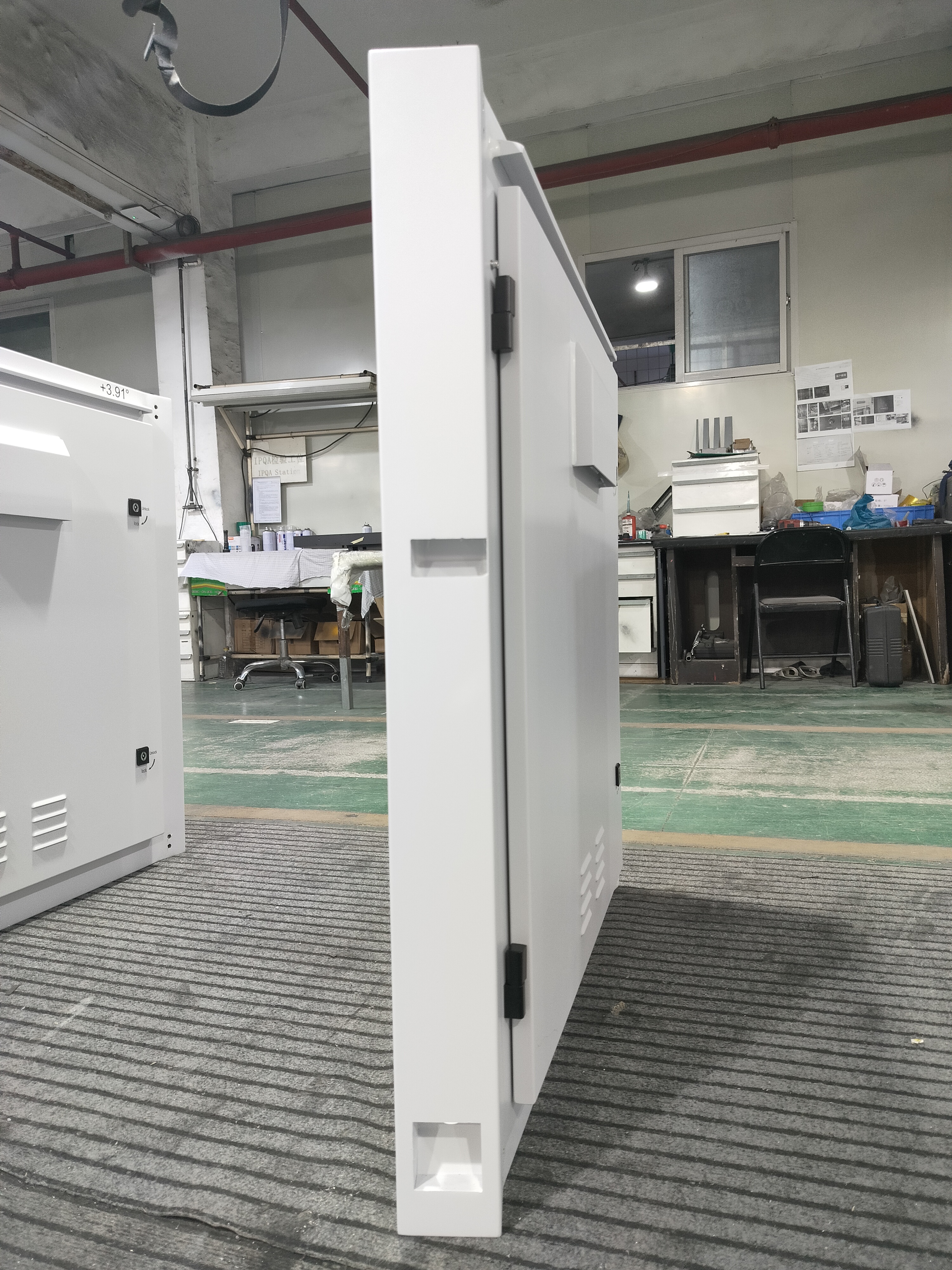 White Arc-shaped Led Display Cabinet