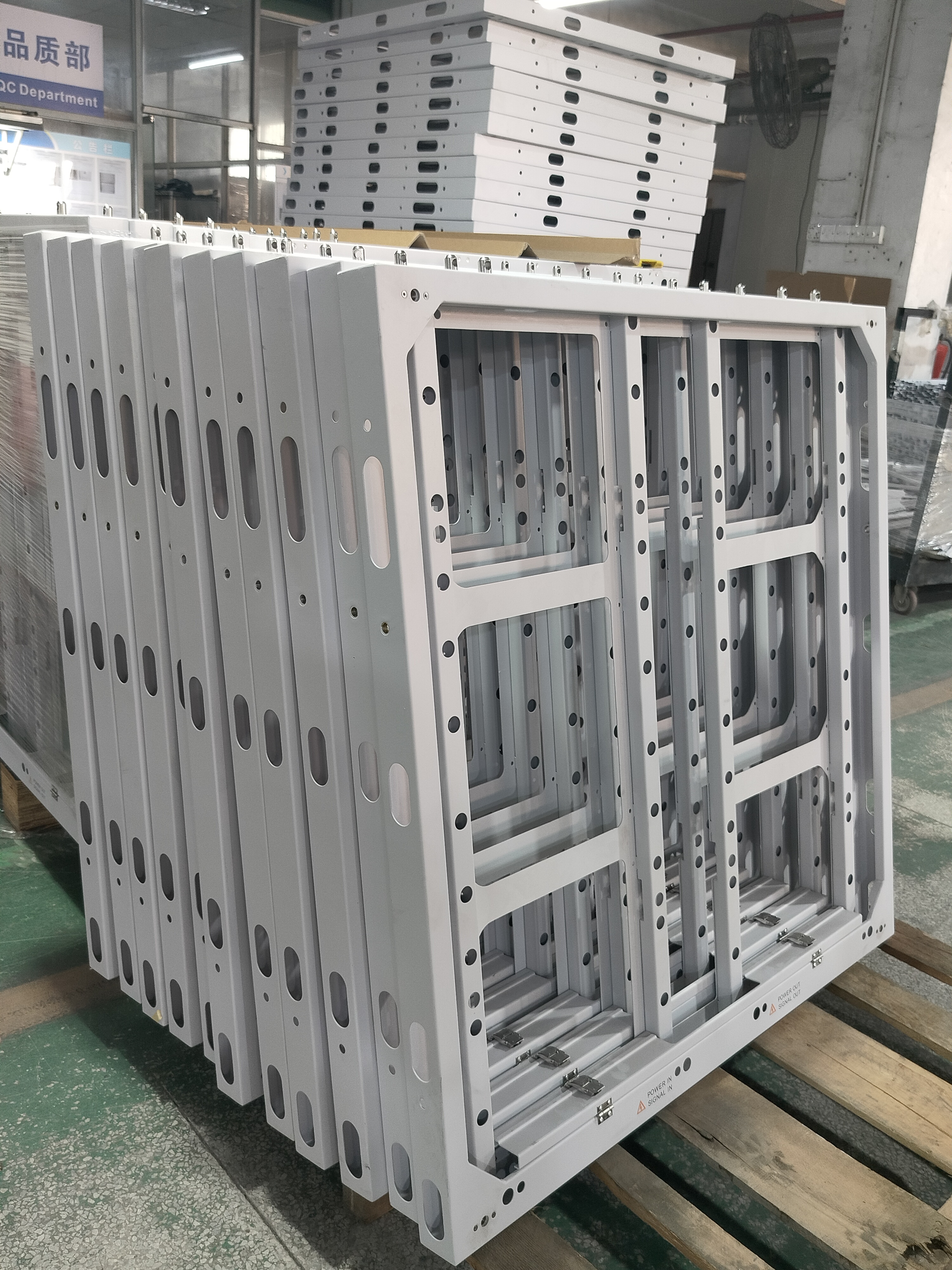 960 * 960 Simple Alloy Box