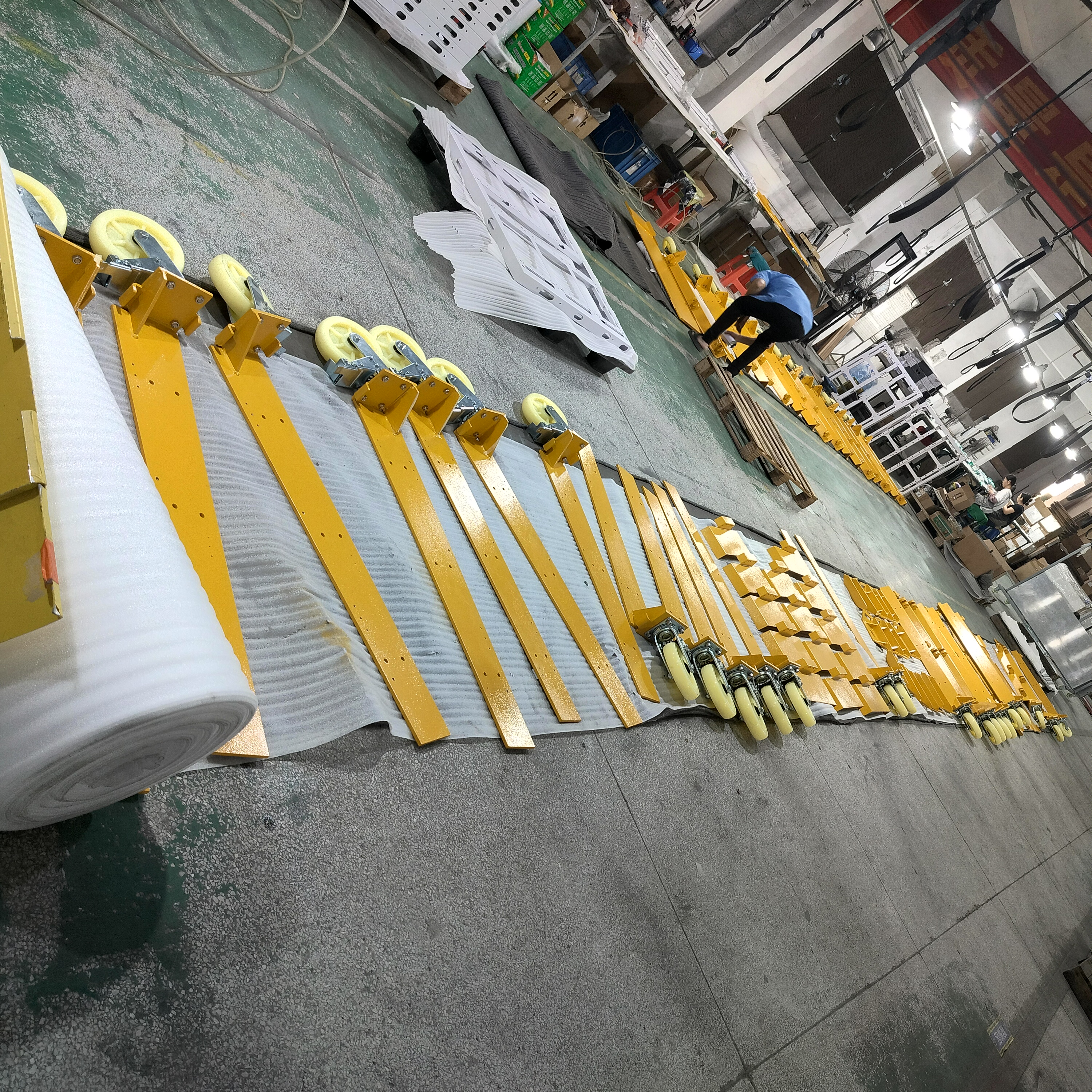 Custom Portable Sheet Metal LED Display Cabinet