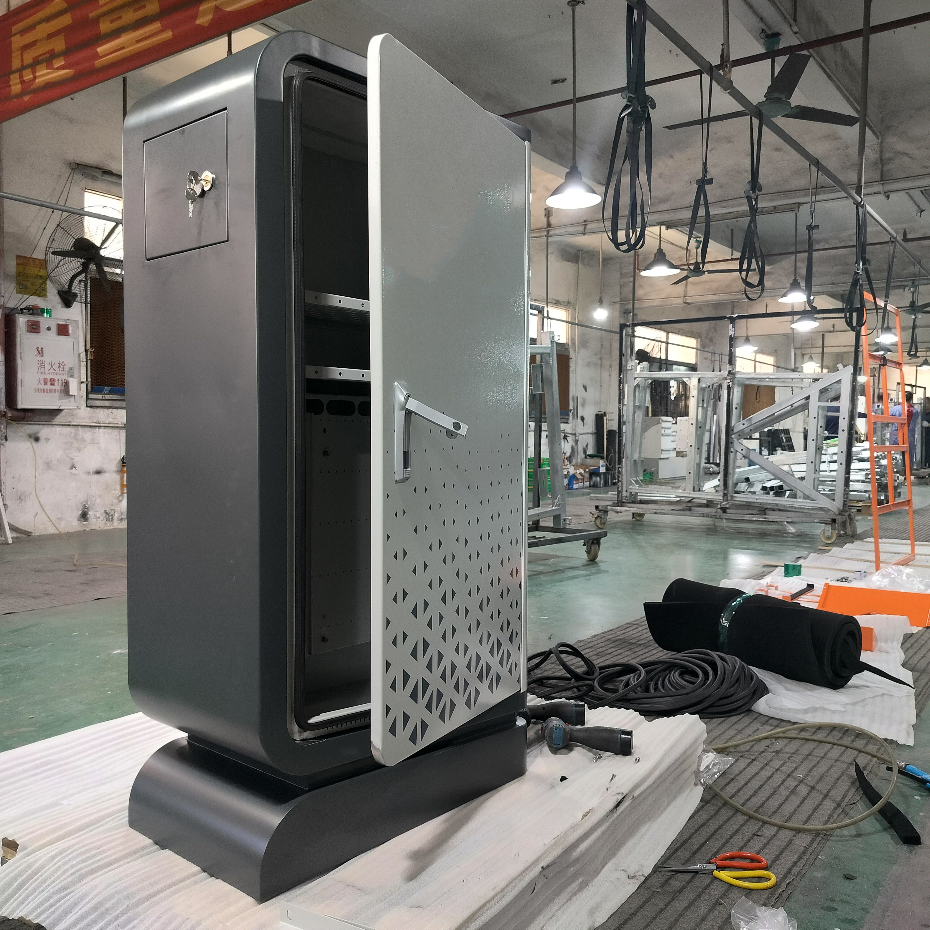 Outdoor Metal Electrical Enclosure