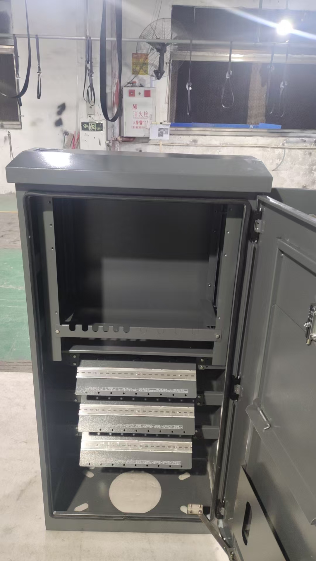 Stainless Steel 201 SW200 Road Traffic Signal Machine Shell