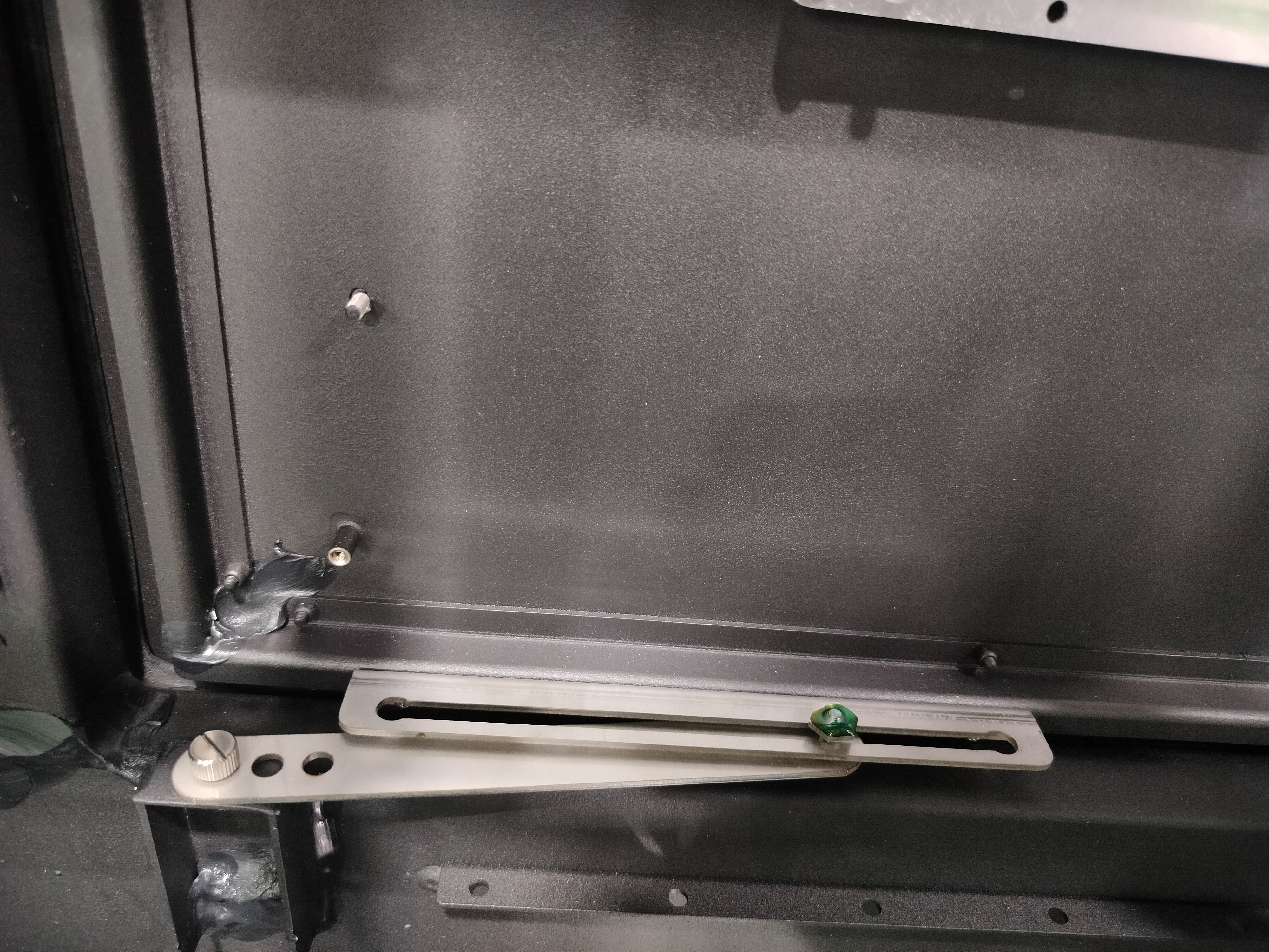 Sheet Metal Fabrication Custom 1720*1060mm LED CABINET