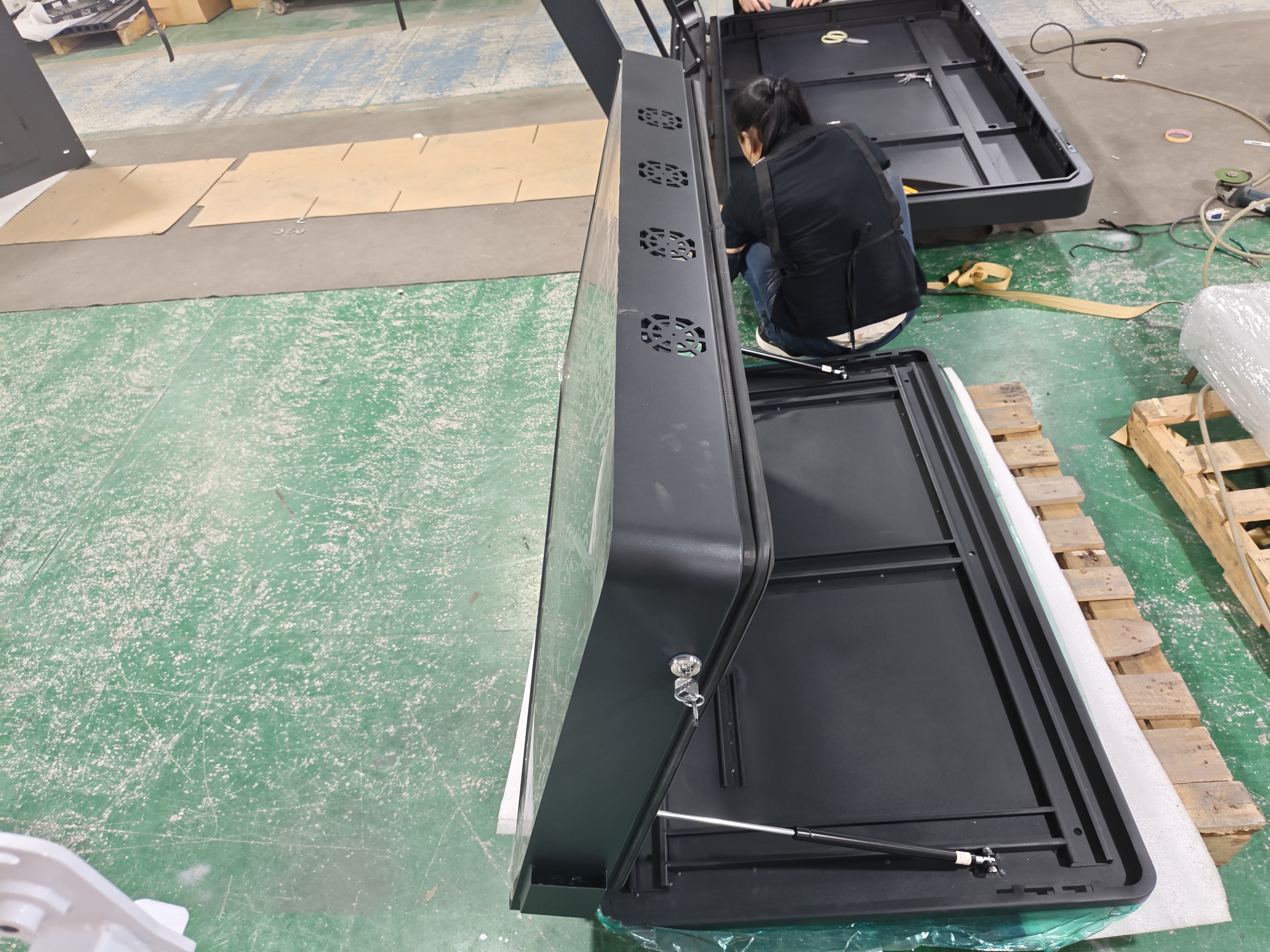 Custom Waterproof Outdoor LCD Display Protective Enclosure