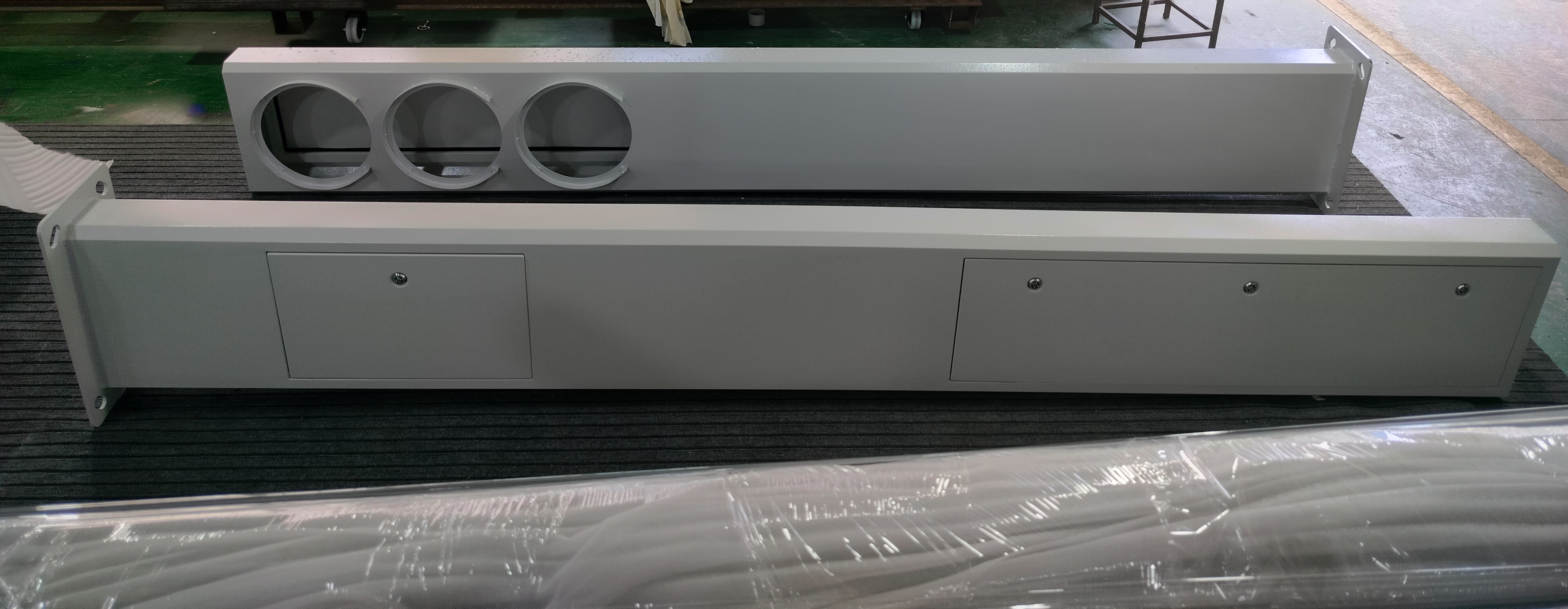 Sheet Metal Enclosure Fabricator Two Unit Integrated Frame for Traffic Signal Lights