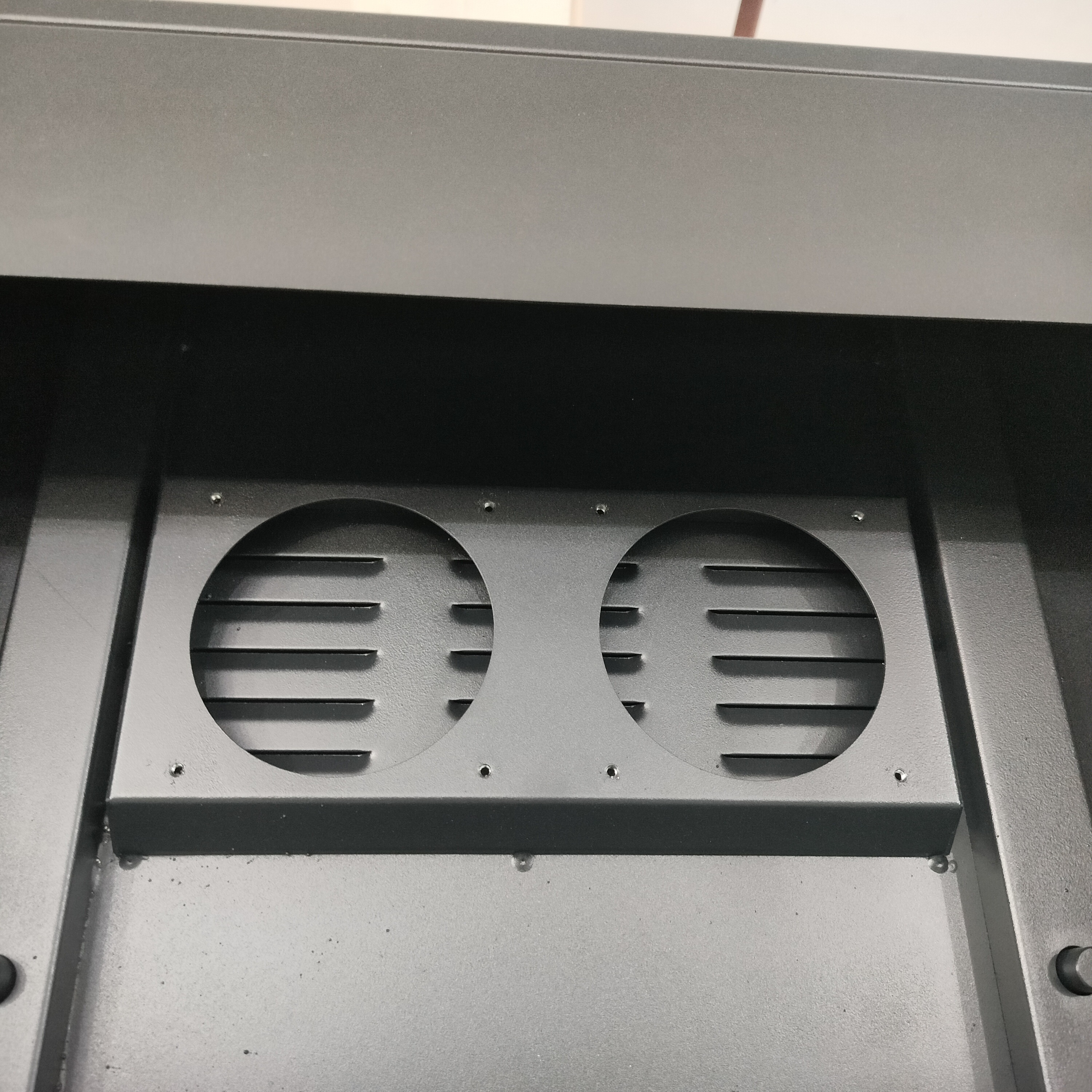 Portable LCD Display Cabinet - Custom Metal Enclosure for Commercial Use