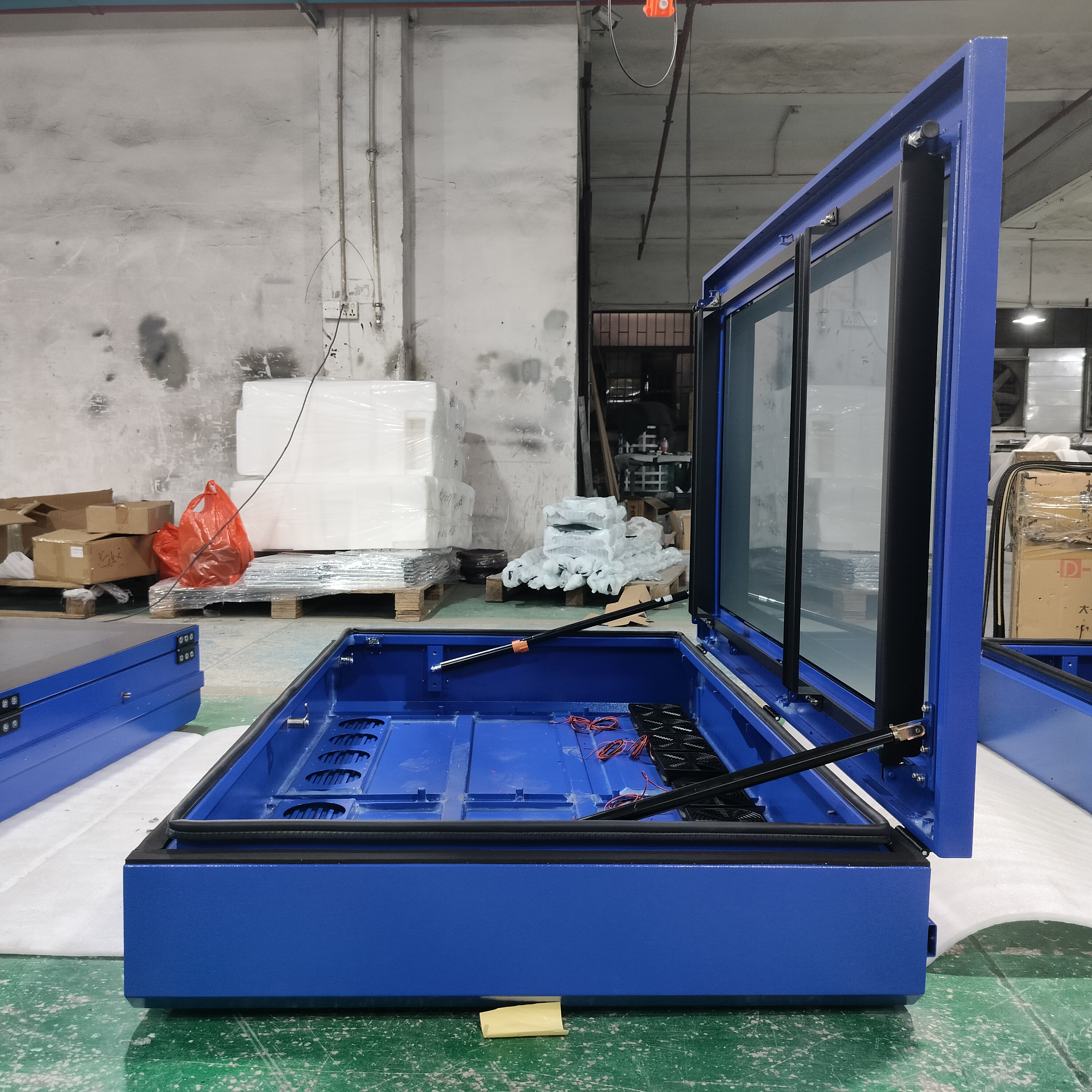 Outdoor Weatherproof Metal TV Enclosure