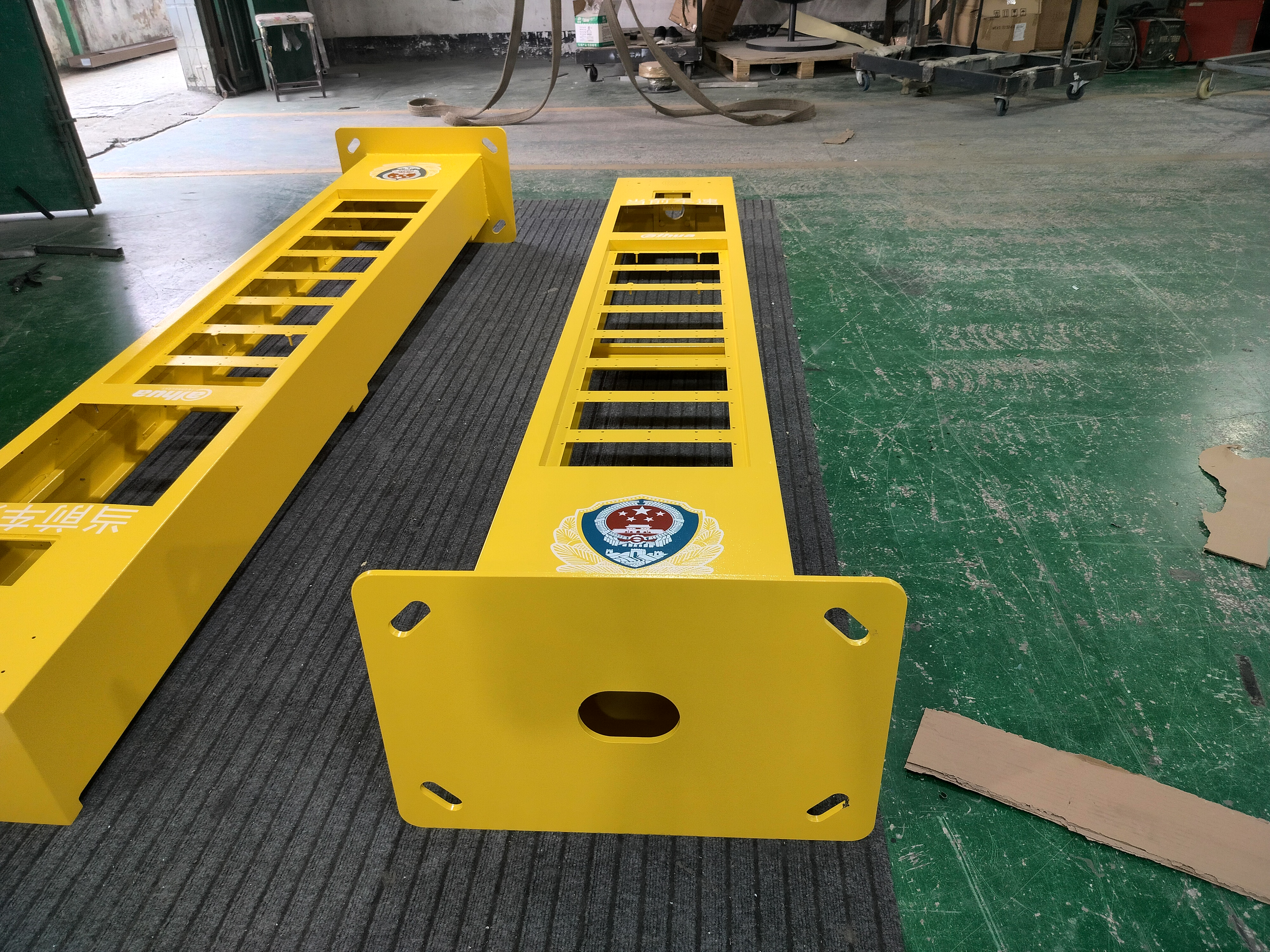 Custom Welding Service Integrated Frame for Traffic Signal Lights