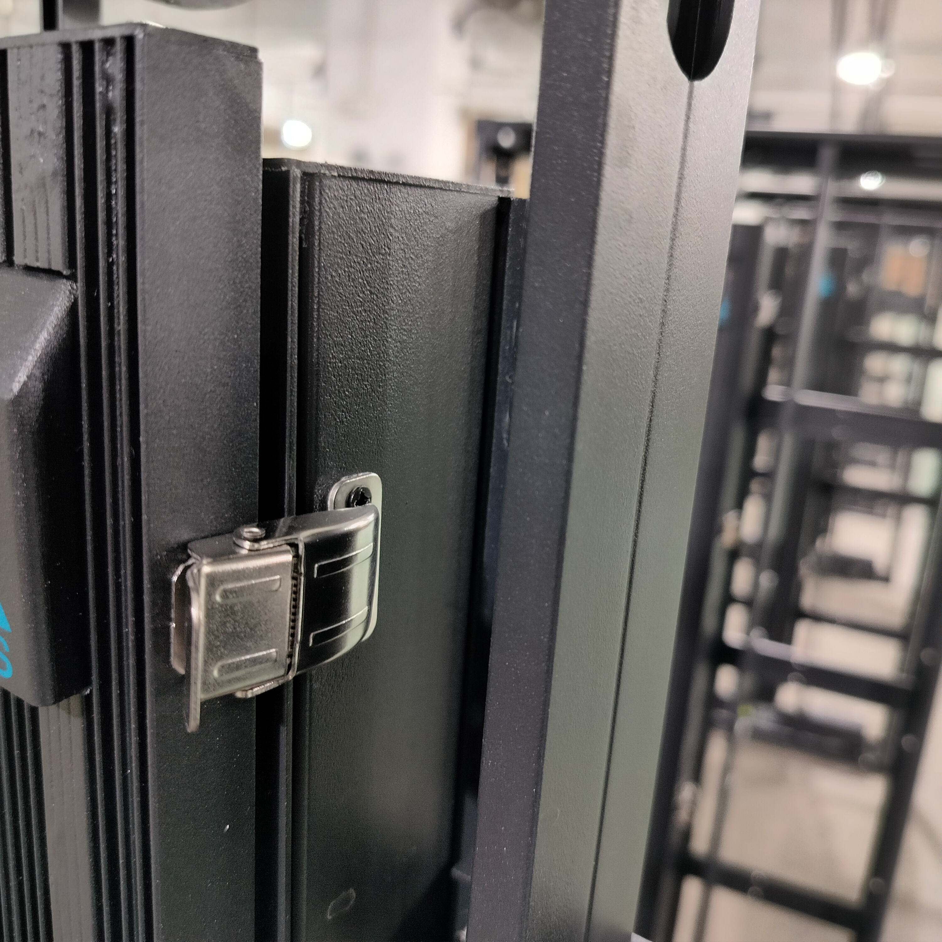 Custom Lightweight Aluminum Profile LED Display Frame 