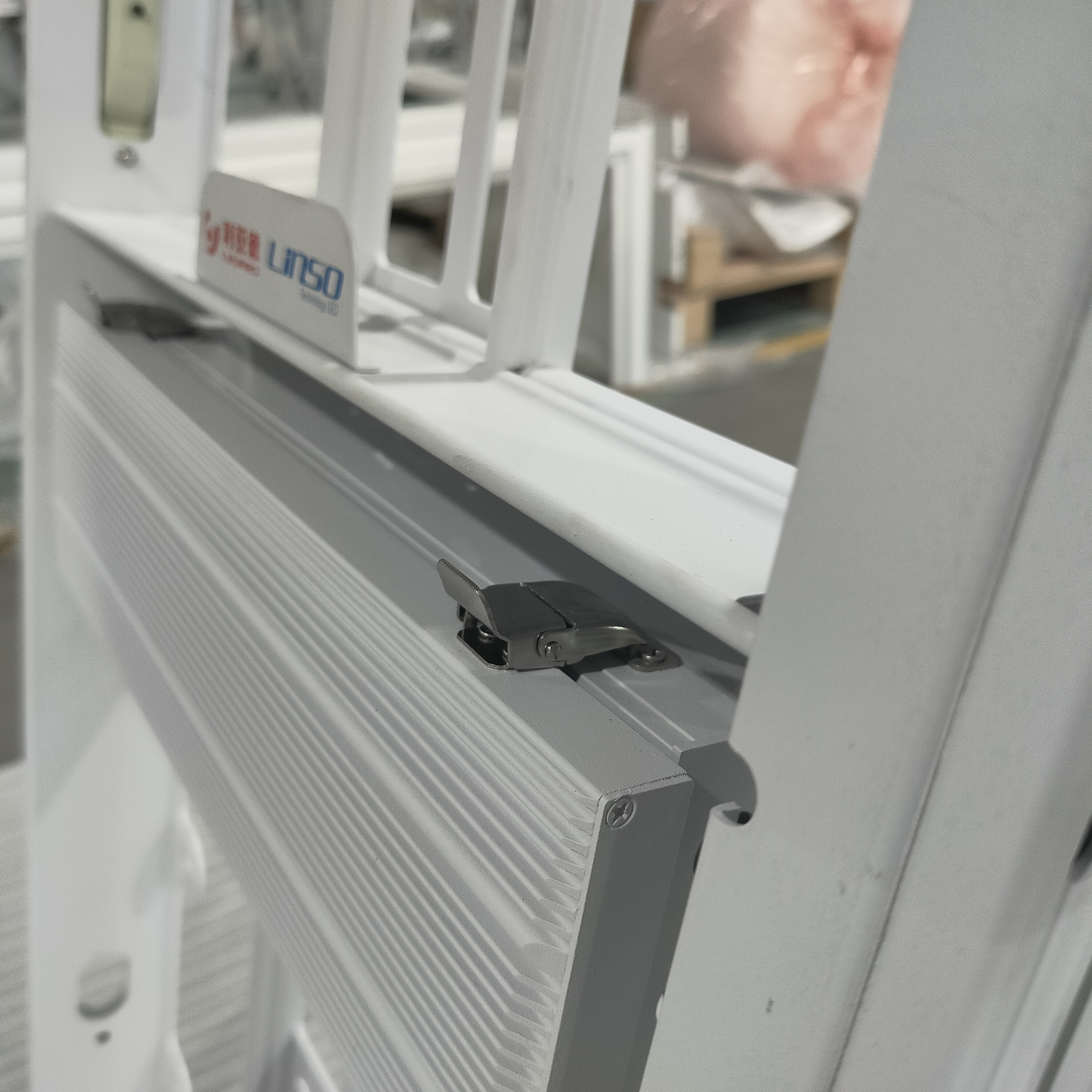 Custom LED Display Cabinet Aluminum Frame