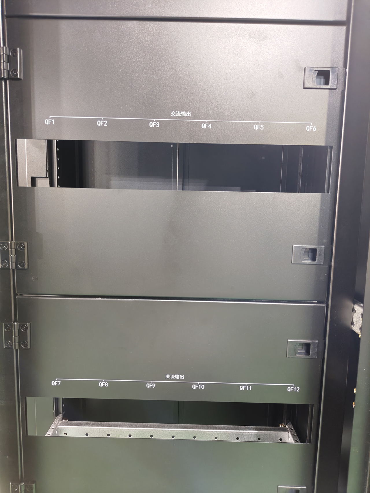 Battery Energy Storage Distribution Cabinet